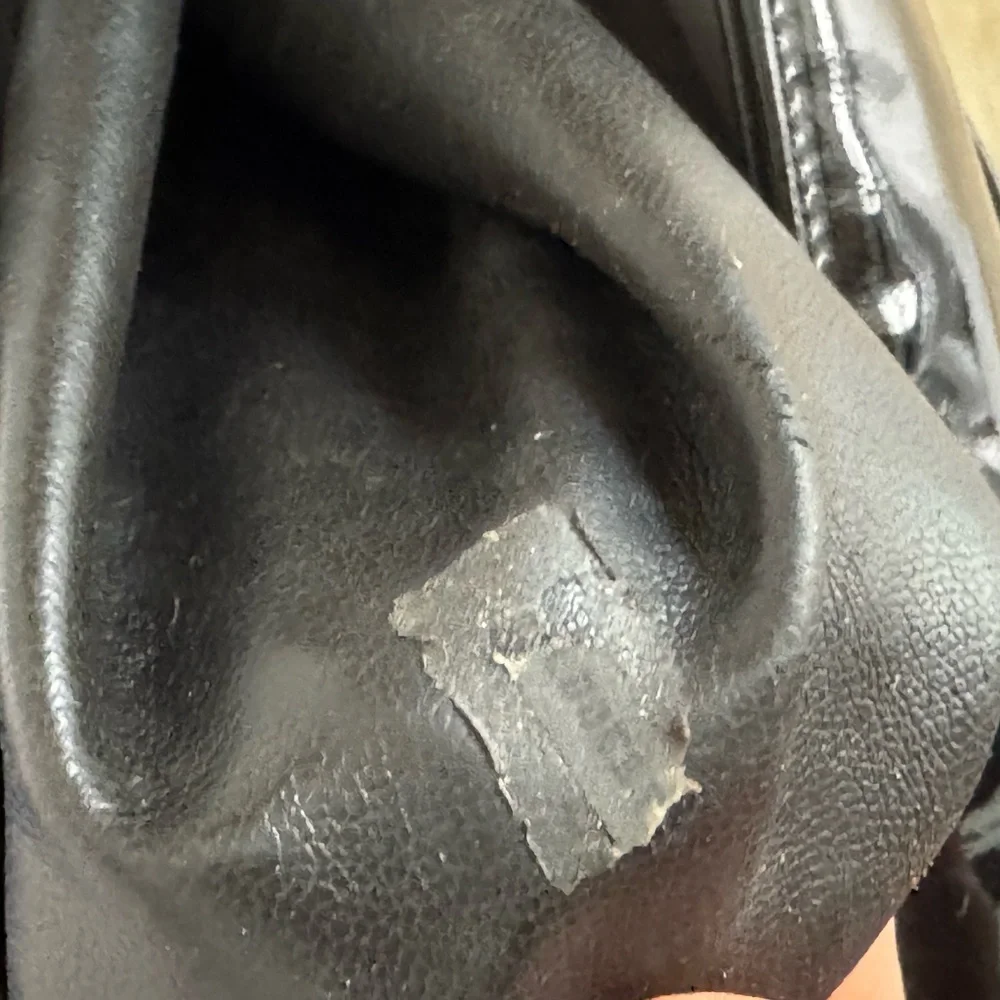 Authentic CHANEL bag - Picture 9 of 11